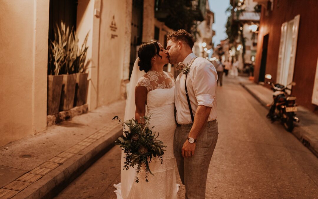 Enchanting Old Havana Vibe, Destination Wedding In Cartagena, Colombia